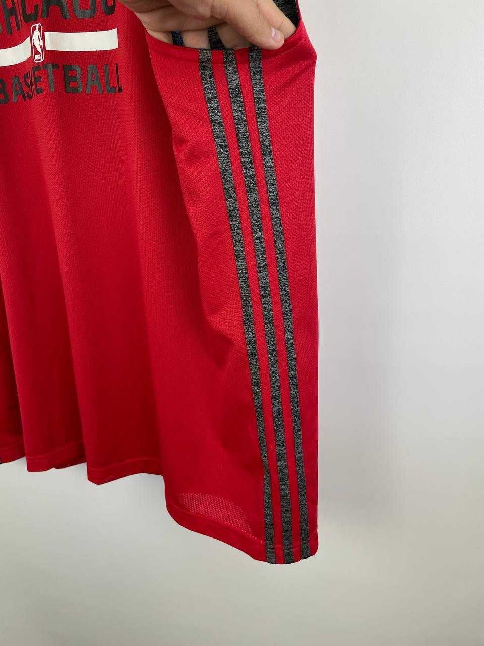 Чоловіча двухстороння баскетбольна майка adidas chicago bulls nba