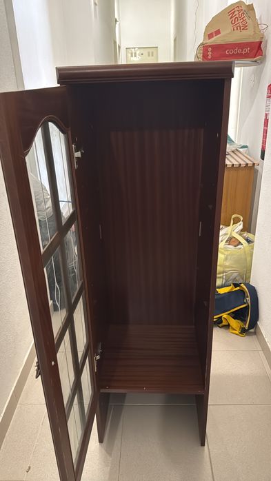 Movél de decoração castanho escuro