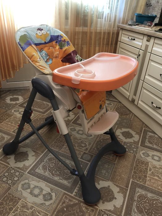 Стільчик для годування