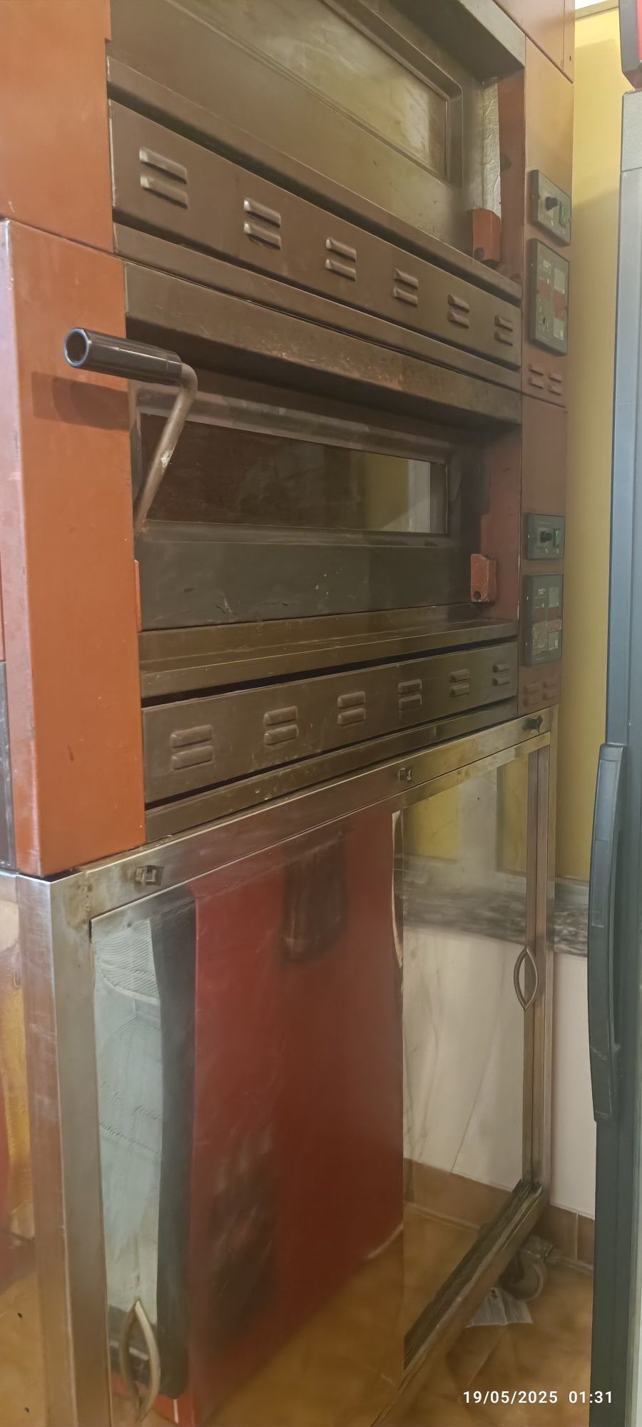 2 Fornos de pizza profissional a gás com a base inox Moretti (italiano
