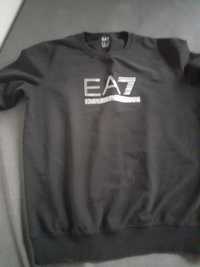 Czarna bluza EA7