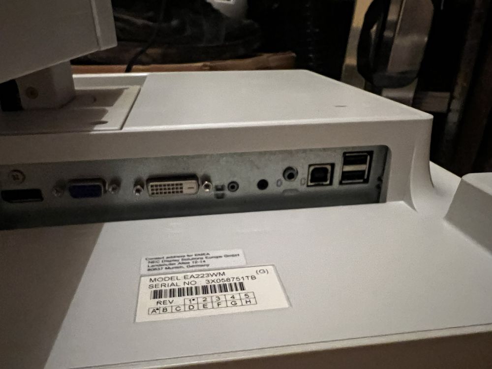 Monitor NEC EA223WM biały 22”