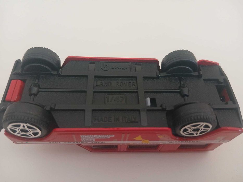 Carro Bbugaro Land Rover Aziza escala 1/47