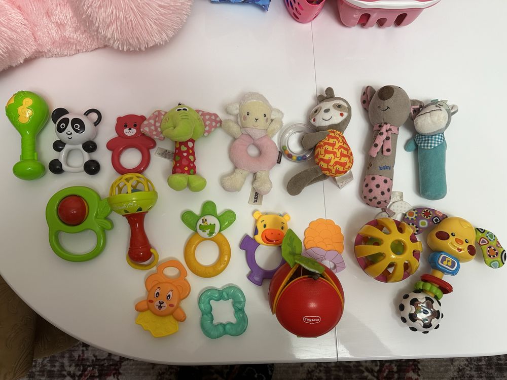 Игрушки для младенцев от о до 1 (іграшки для малюків від 0 до року )