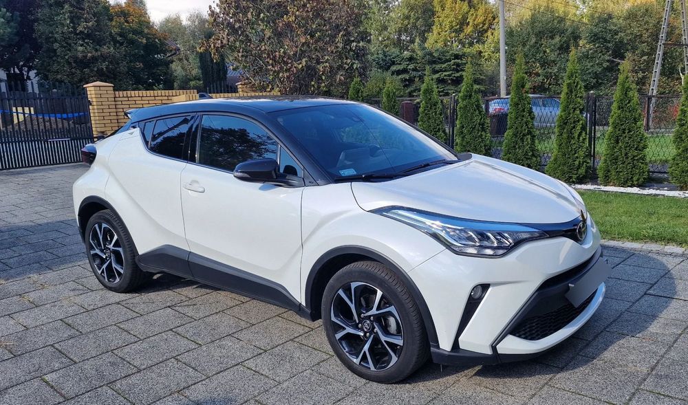 Toyota C-HR Piękna C-HR - biała perła z czarnym dachem