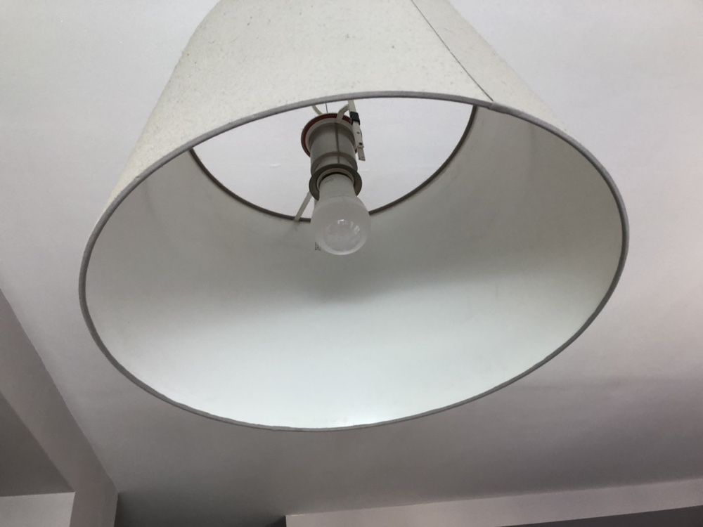 Lampa wiszaca abazur