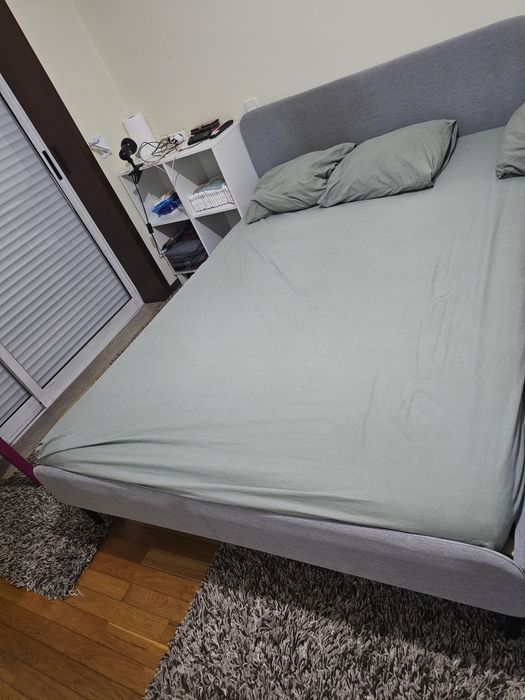 Cama de casal ikea 1.40 por 2 mts