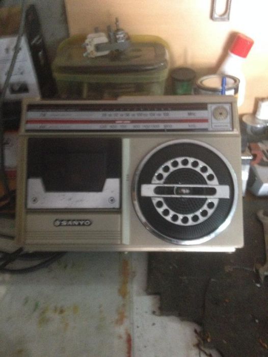 Radio Sanyo M2402-7F Vintage