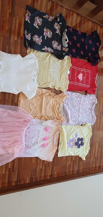 Koszulki i spódniczka  roz.116