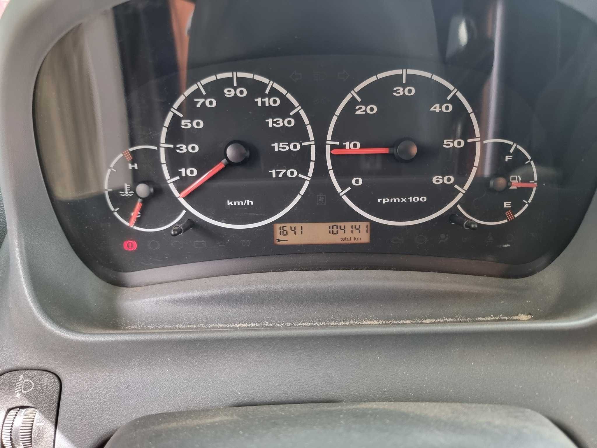 Autocaravana em óptimo estado, pronta a viajar.