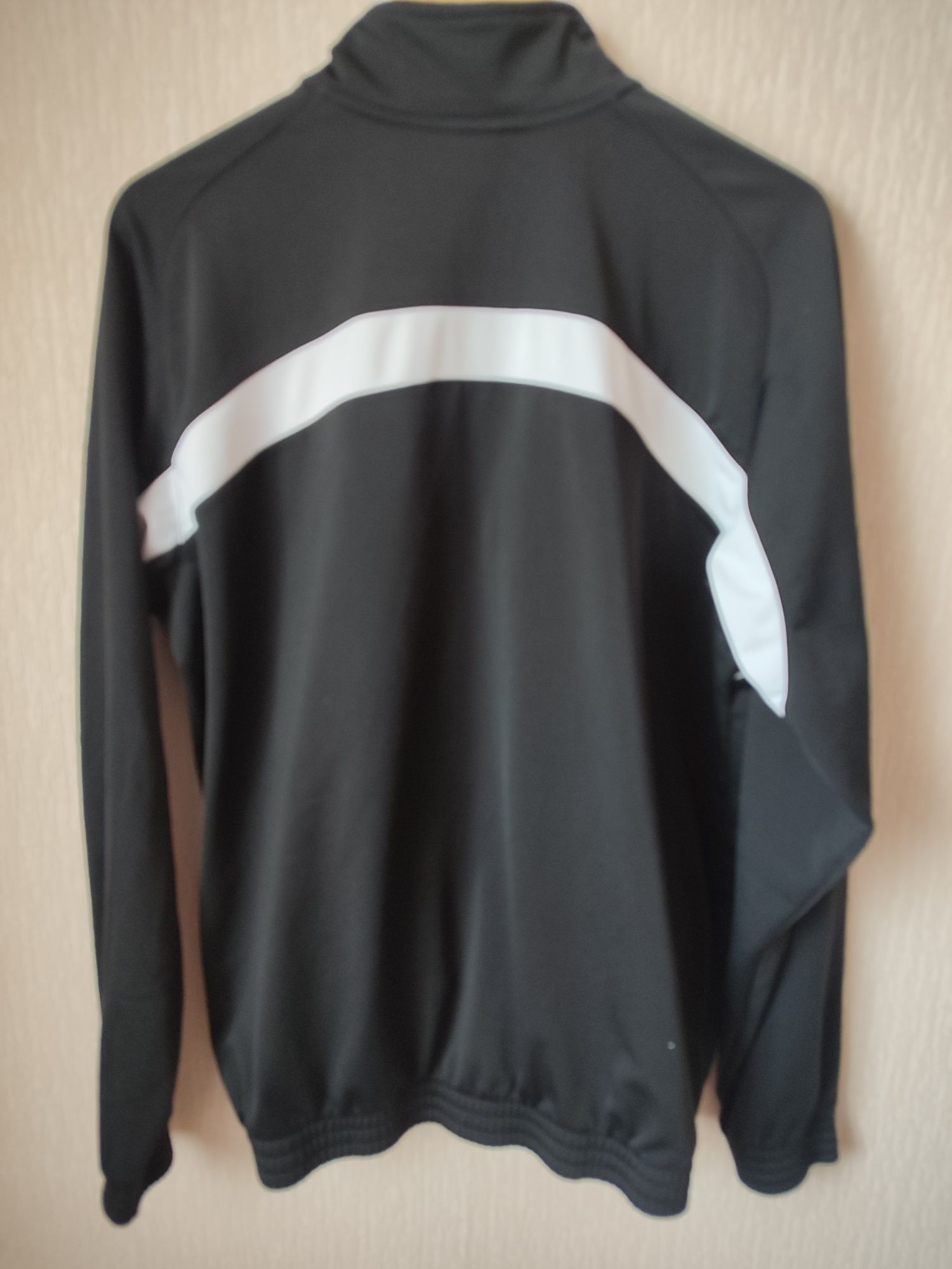 Nike. Спортивна кофта. L