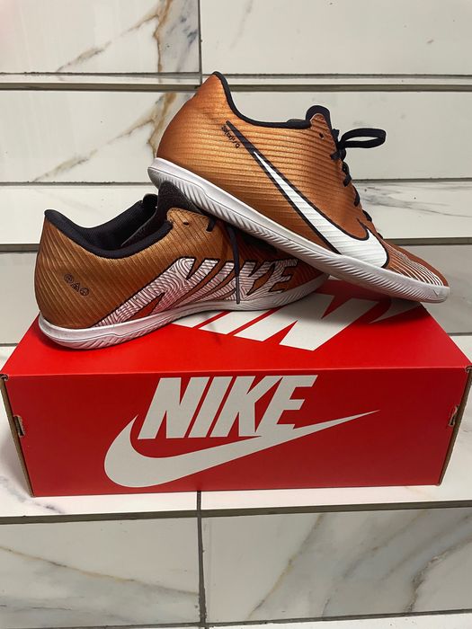 Buty halówki Nike
