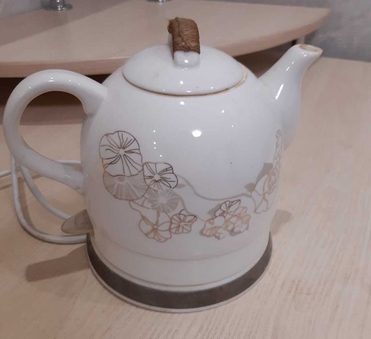 Чайник керамічний електричний 1,0л