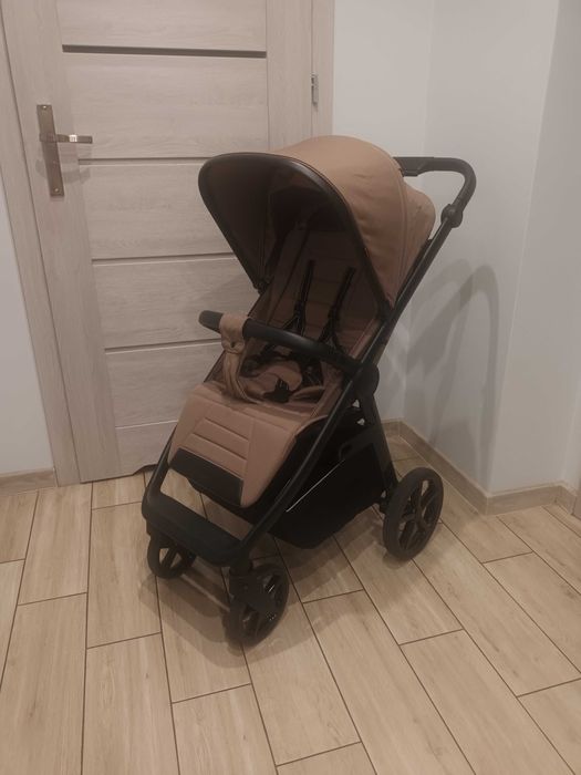 Wózek spacerówka Carello Bravo SL