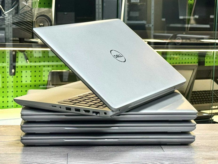 Це скарб! Ноутбук Dell | Ultra 9 185H 16 ядер | 64 DDR5 | RTX 8 Gb