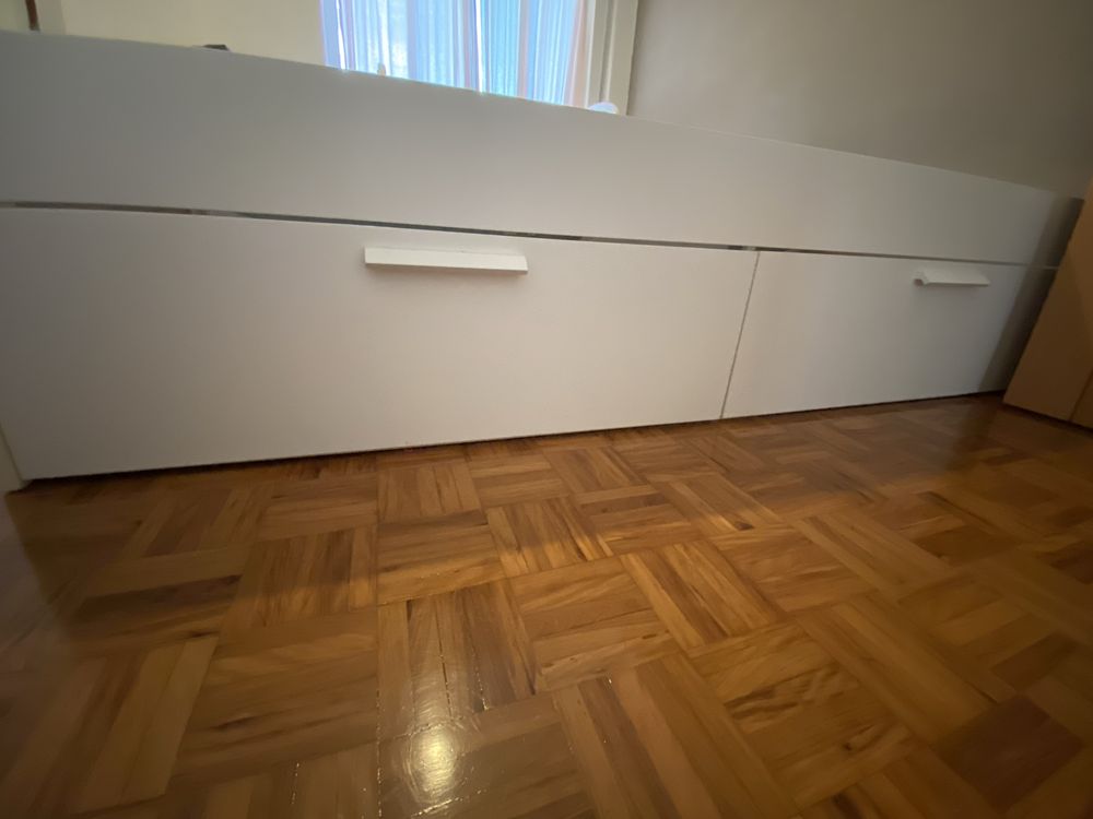 Cama Brimnes com estrado