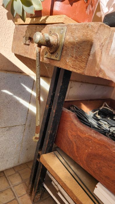 Bancada de Carpinteiro com Prensa