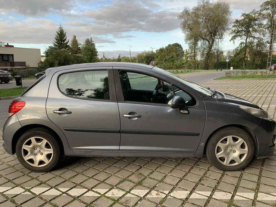 Peugeot 207 Sprzedam Sprzedam Peugeota 207 1.4 - 5 drzwiowy. 1.4 - 5 drzwiowy.