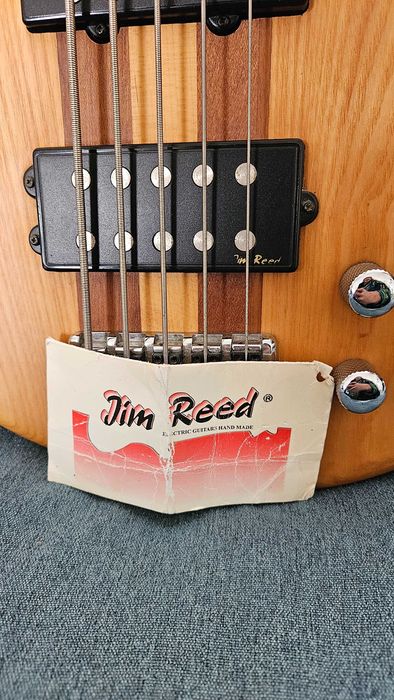 Baixo ativo 5 cordas - Jim Reed - Natural