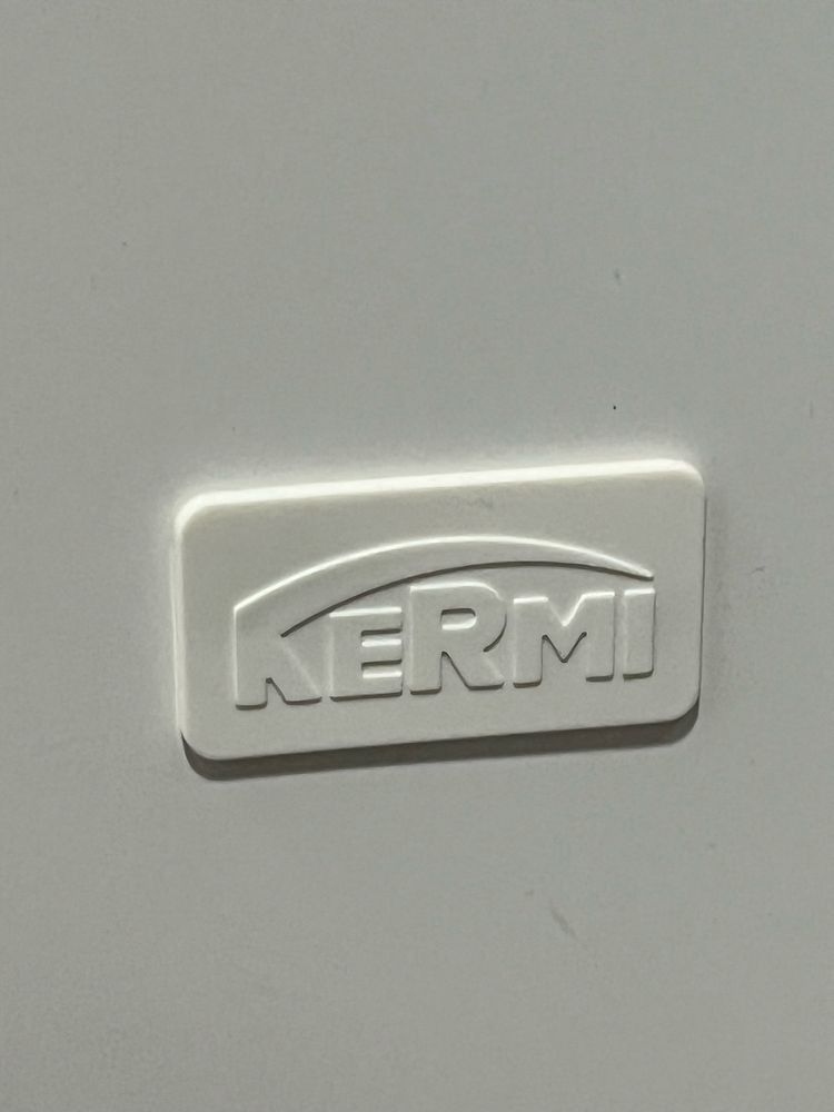 Grzejniki Kermi praktycznie nowe zdemontowane ze sciany ok 1400W