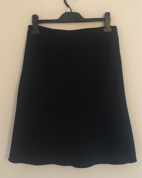 Spodnica marki Morgan - elegancka, czarna, wielofakturowa, rozniar M