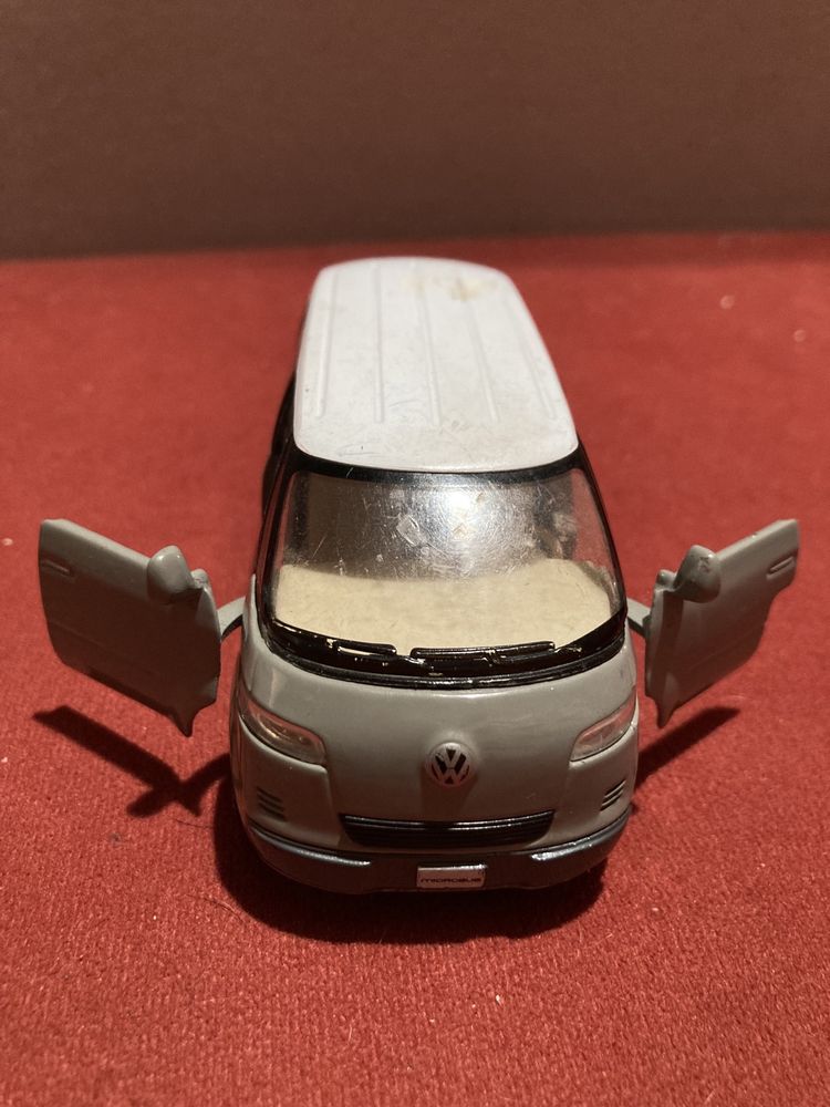 Model Volkswagen New Microbus