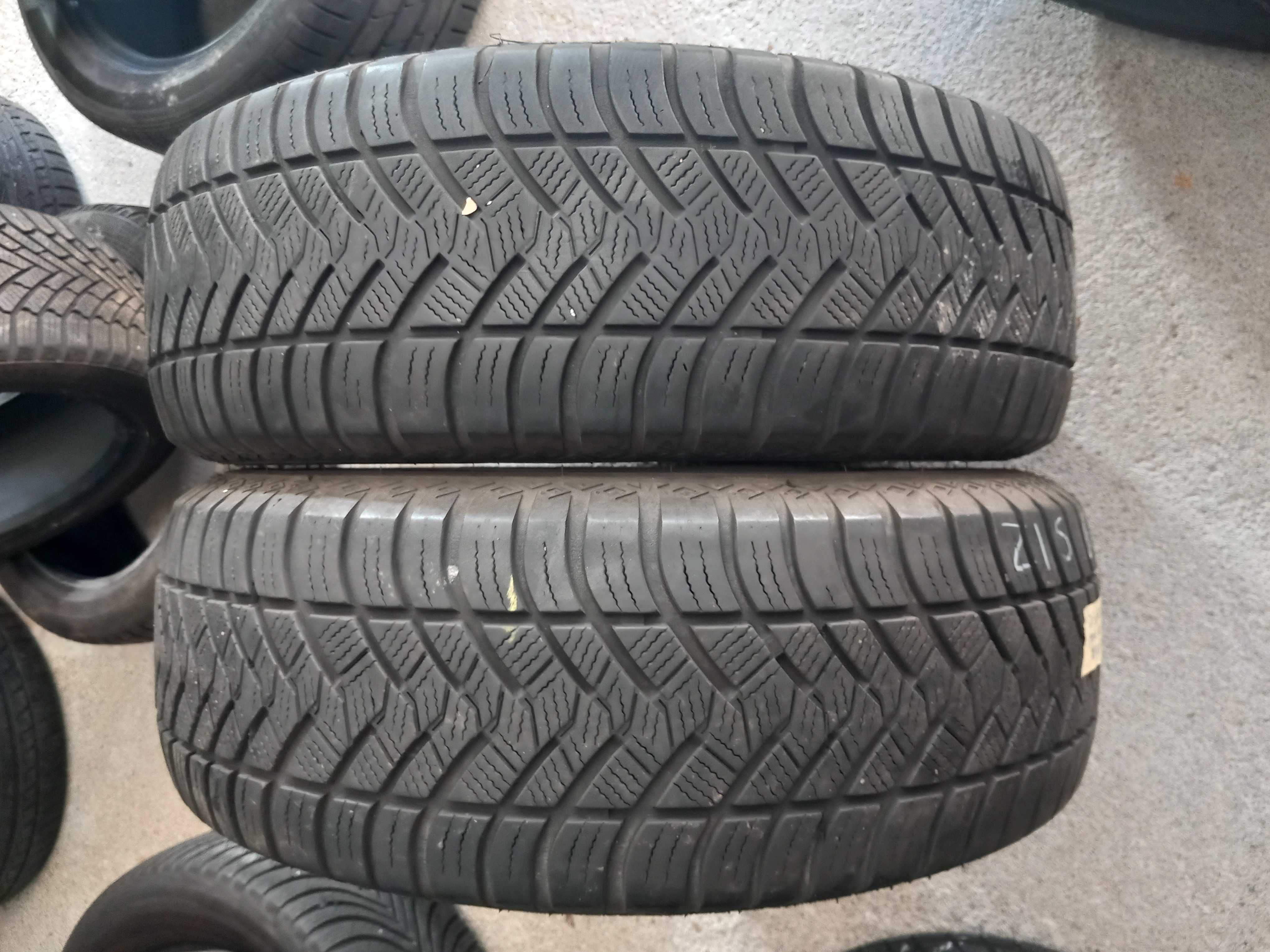 2 pneus 215/65R15 seminovos