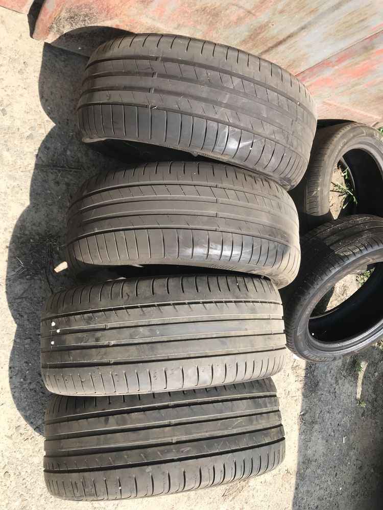 Продається Резина R-17-225/50/17