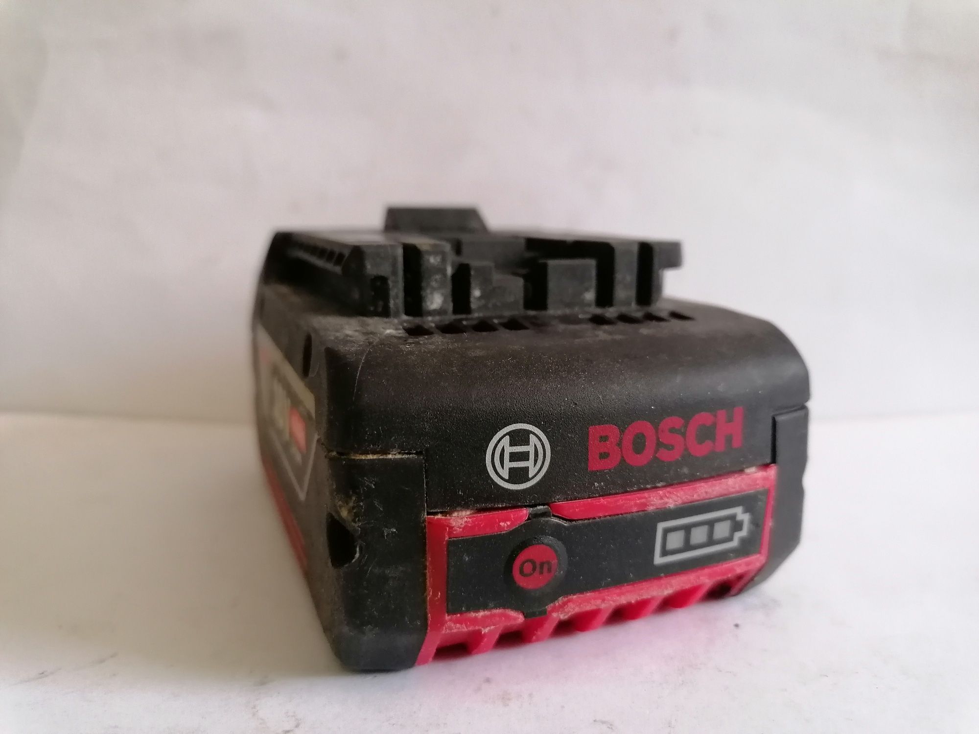 Akumulator bosch 18v. 4ah