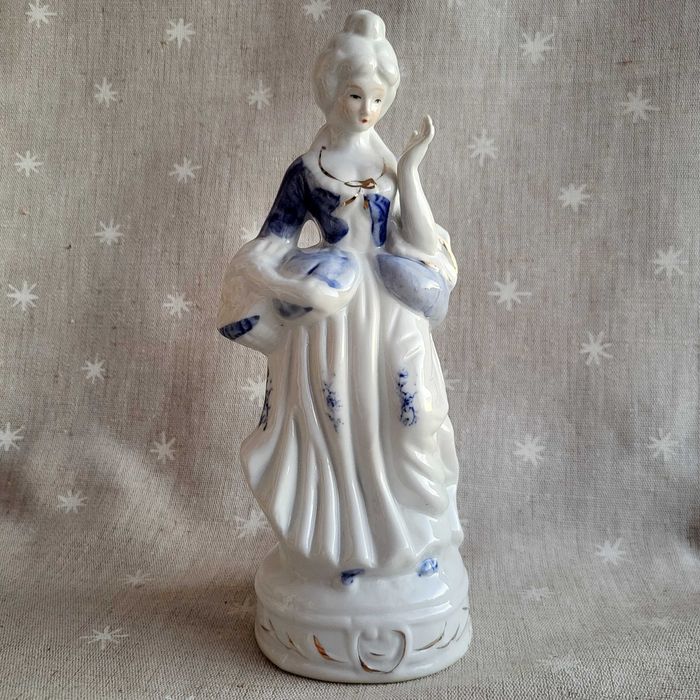 Дама Германия, фарфор