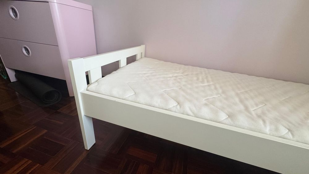 Cama Ikea Kritter e colchão