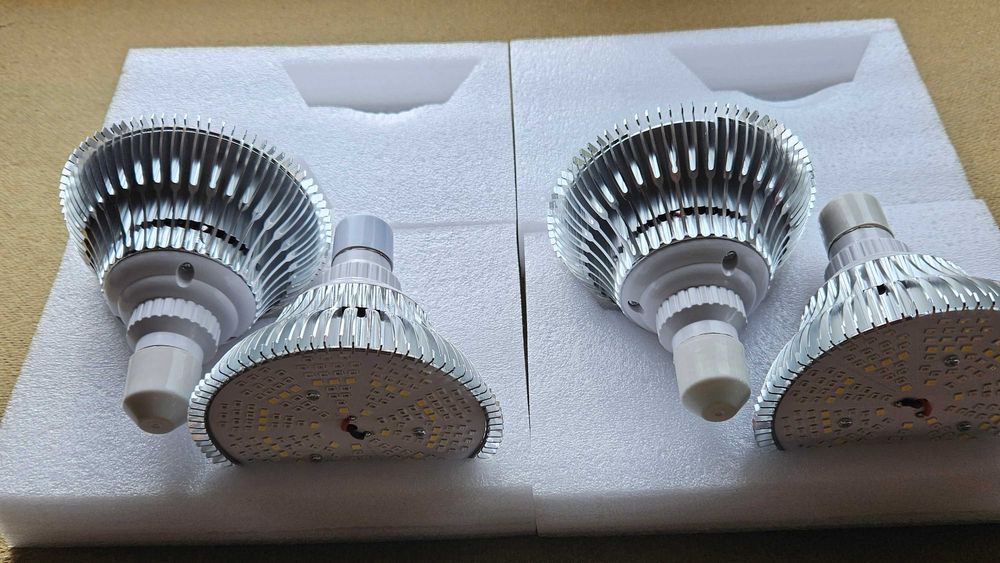 Żarówka LED do uprawy doświetlania roślin pełne spektrum  250w