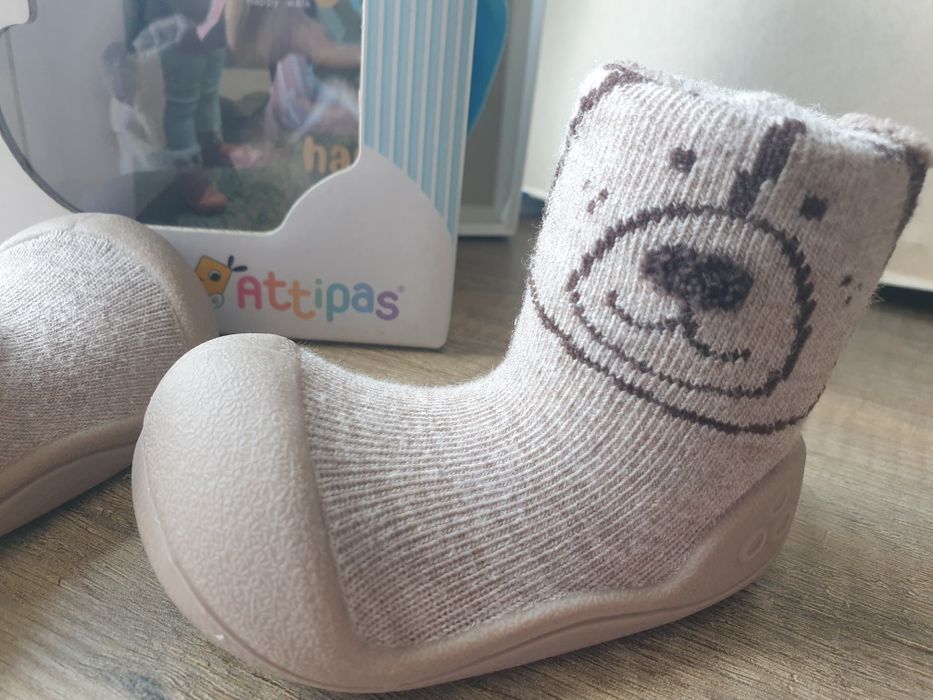 Sapatos attipas novas