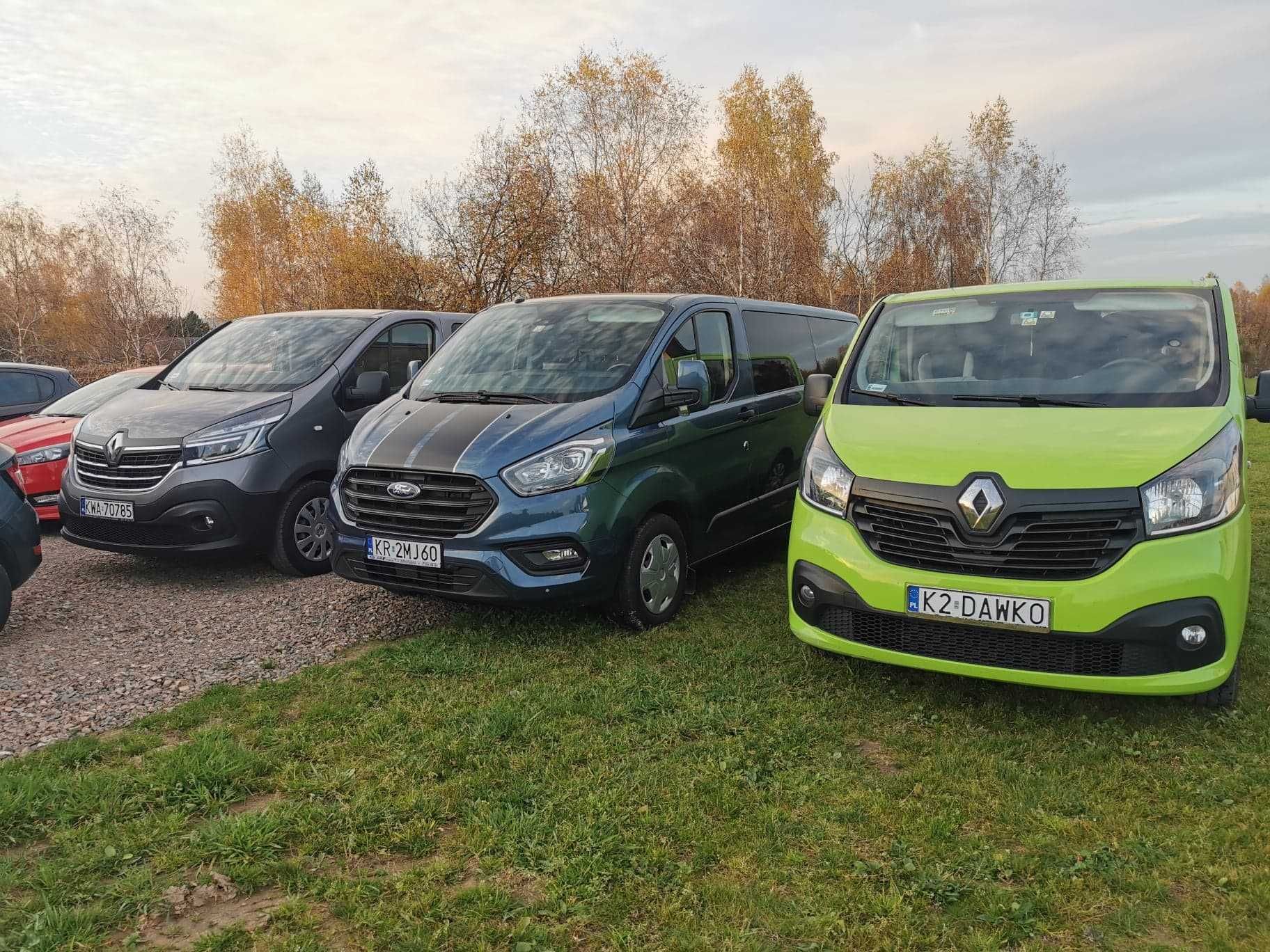 Bus 9 osobowy WYNAJEM Transit Custom Trafic Nowe 19r Rozwożenie Gości