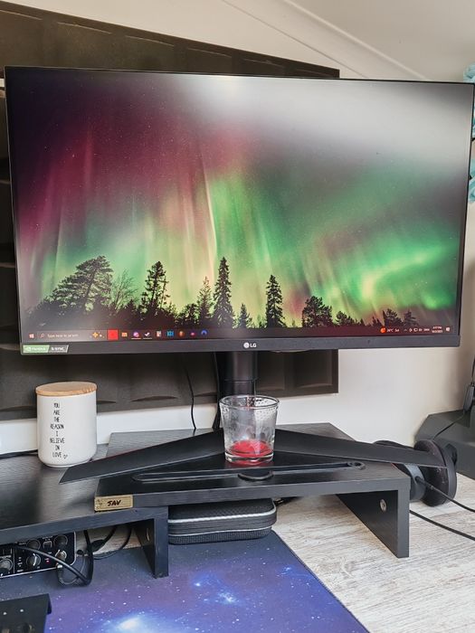 (Monitor: LG 27" IPS FHD 16:9 240Hz FreeSync / G-SYNC)