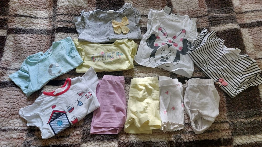 Zestaw ubranek, krótkie spodenki, bluzeczki krótki rękaw, r. 68