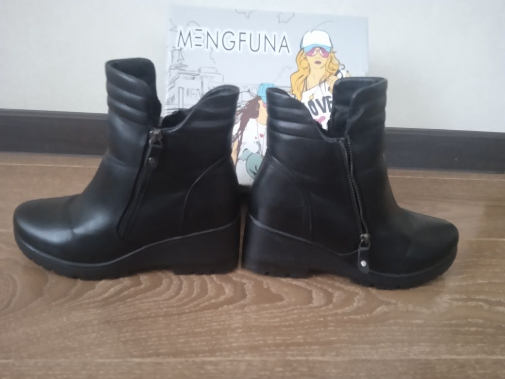 Женские зимние кожаные ботинки сапоги MENGFUNA  38размер