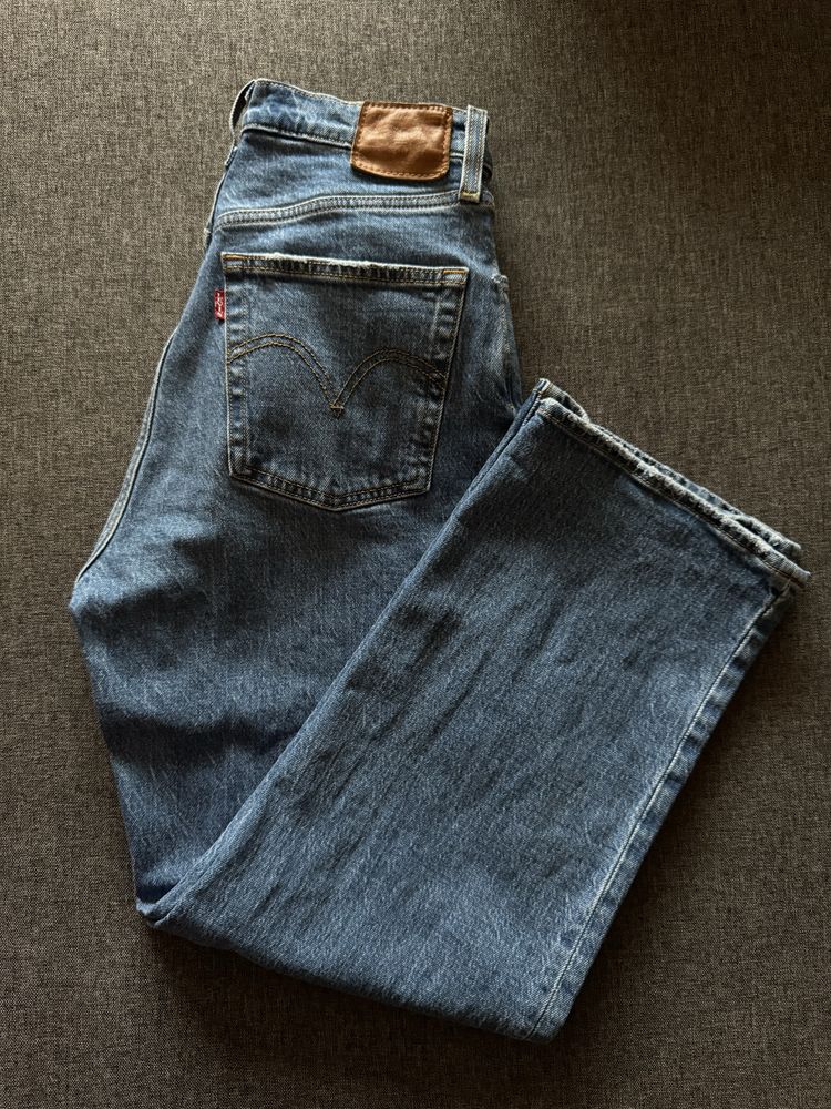 Levis Ribcage Straight Ankle