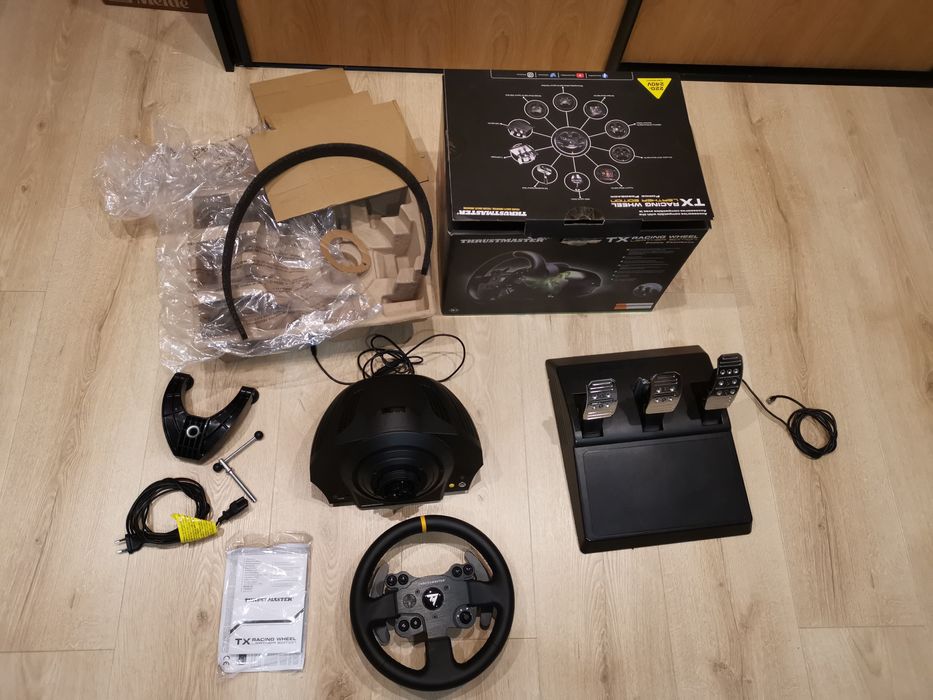 Thrustmaster TX leather edition kierownica Xbox, PC