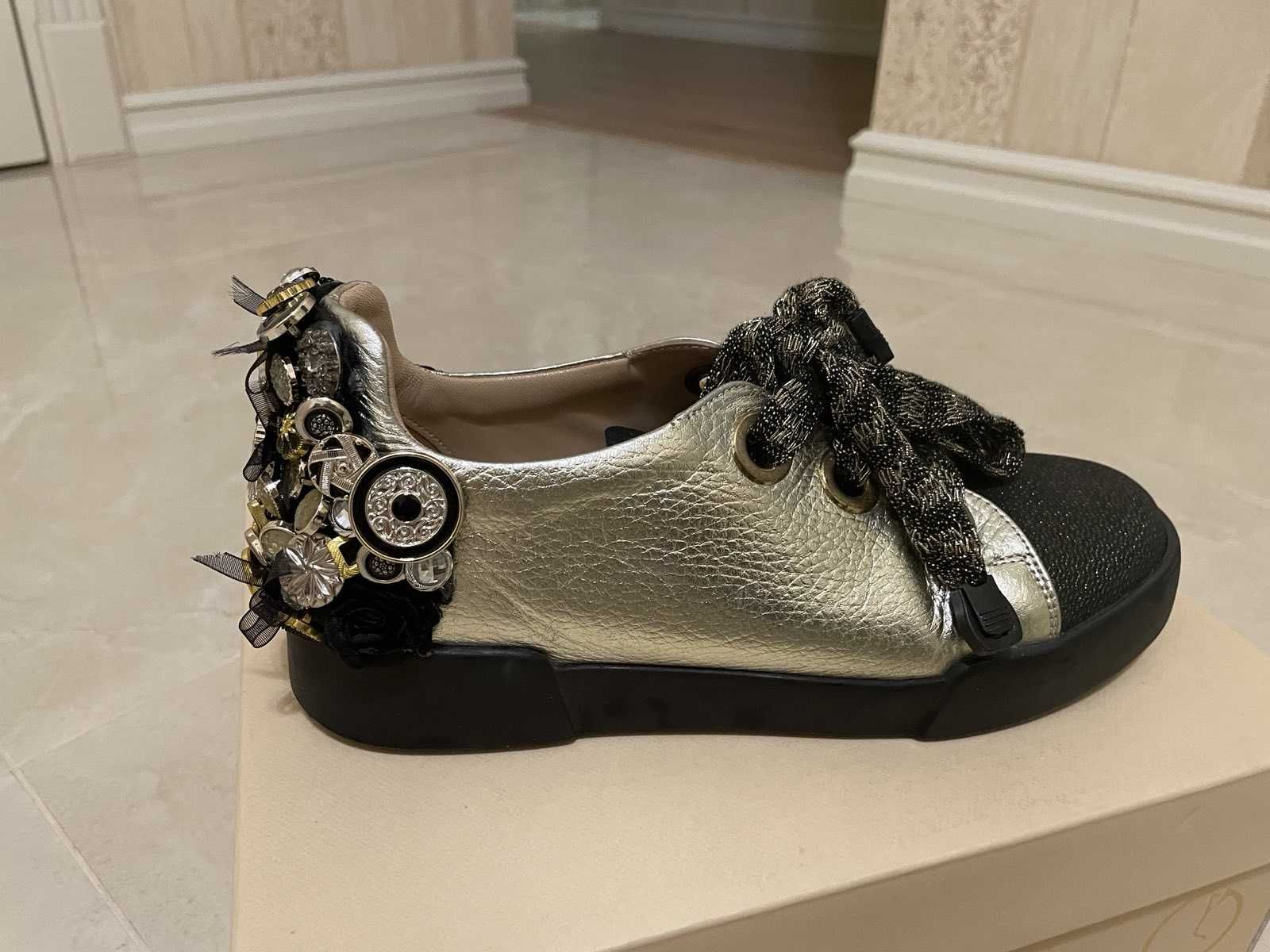 Туфли женские производство Италия