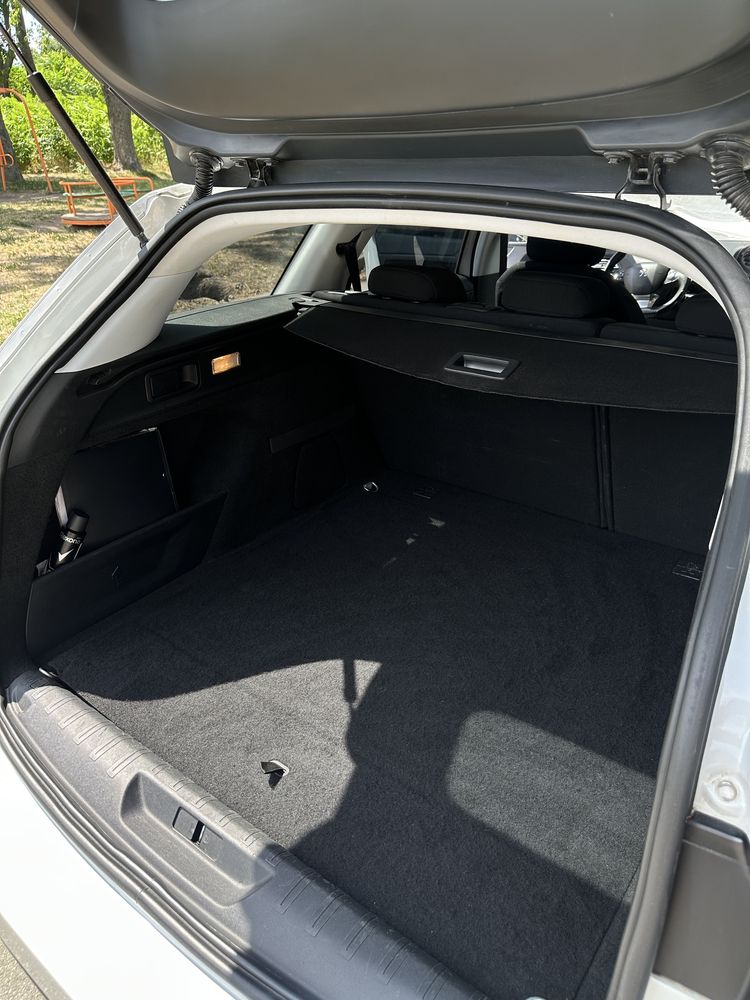 Продам PEUGEOT 308 2015