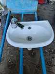 Umywalka z bateria