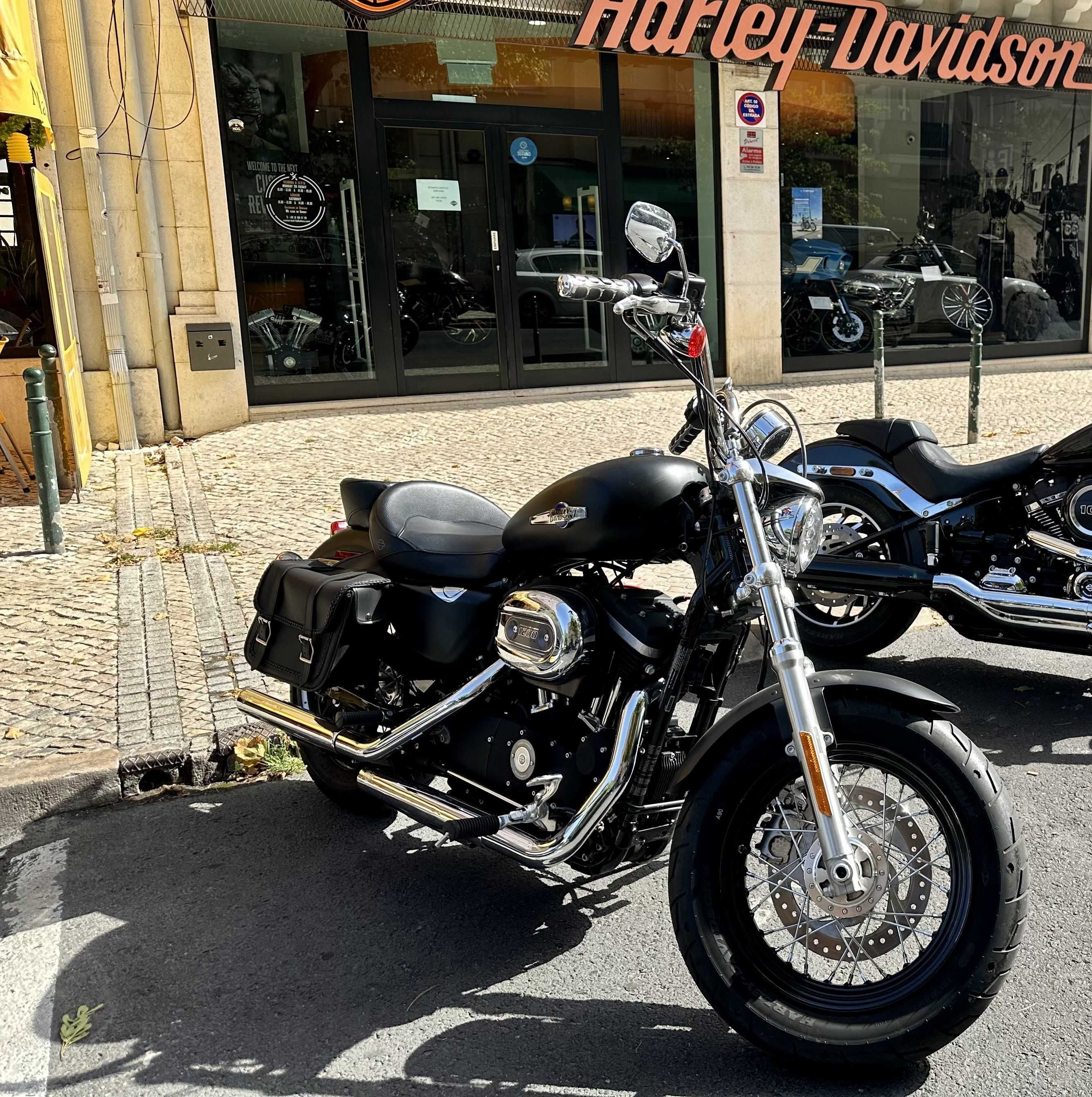 Harley Davidson XL 1200 Custom