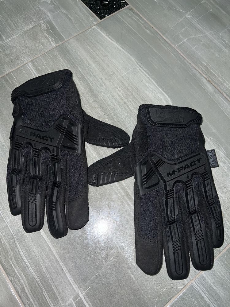 Mechanix рукавиці  чорні нові