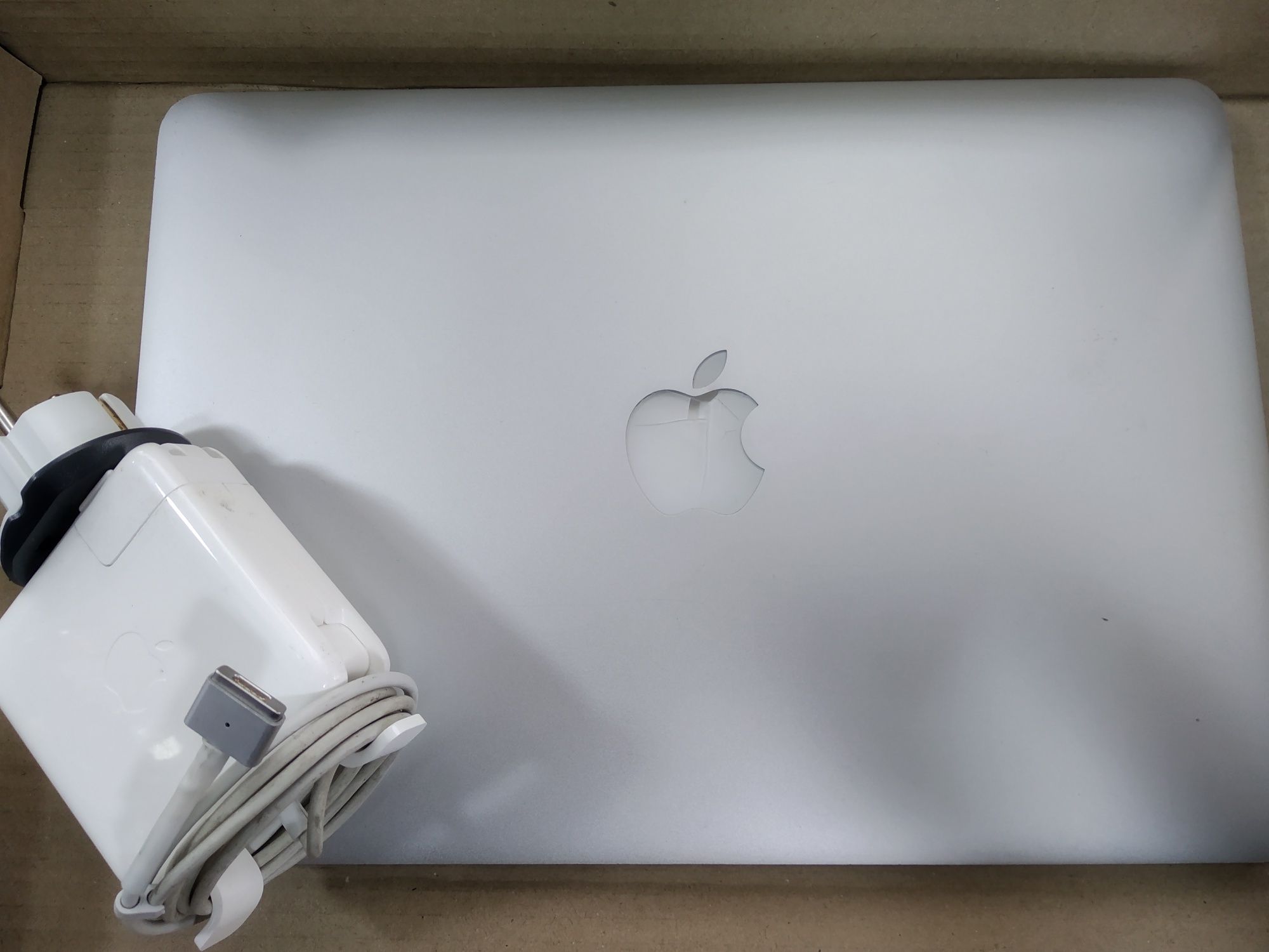 Ноутбук MacBook Pro "A1502"