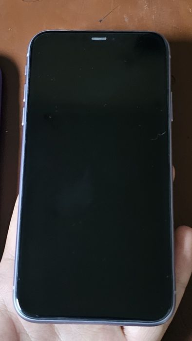 Продаю Iphone 11 128/4