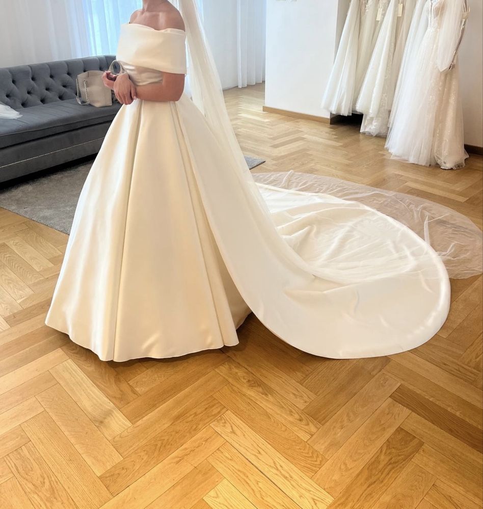 Suknia Ślubna 34/36 księżniczka