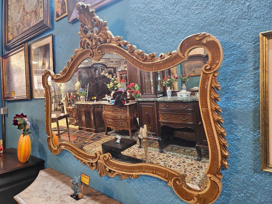 Conjunto de lindíssima consola em madeira com tampo em pedra mai