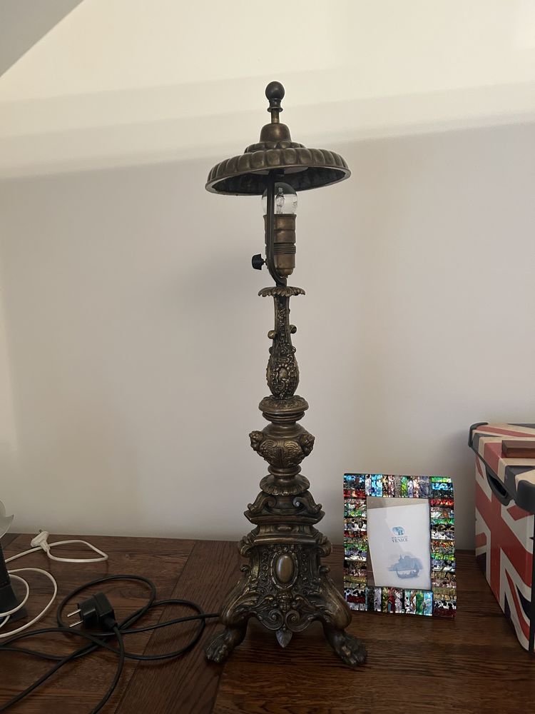 Podstawa lampy stojącej