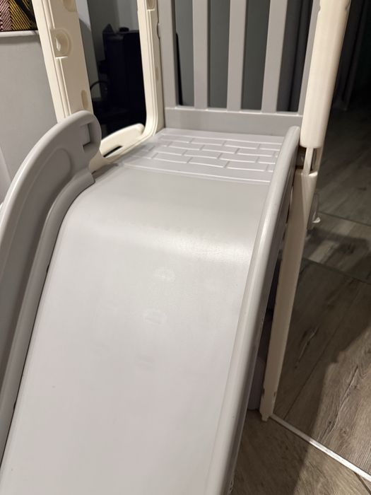 Zjezdzalnia plastikowa
